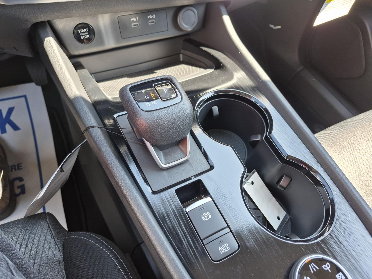 2025 Nissan Rogue SV MOONROOF Photo11
