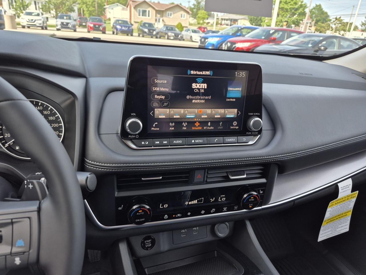 2025 Nissan Rogue SV MOONROOF Photo8