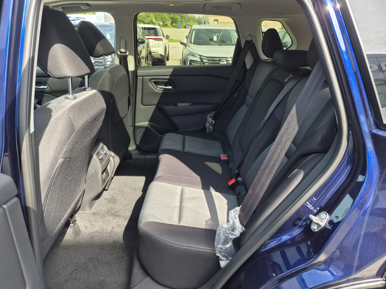 2025 Nissan Rogue SV MOONROOF Photo13
