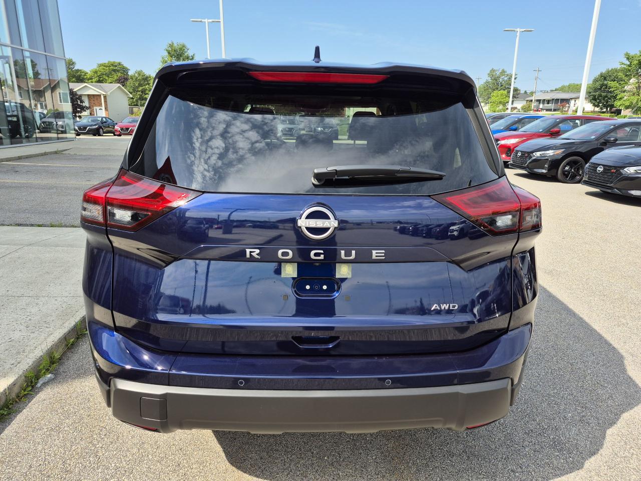 2025 Nissan Rogue SV MOONROOF Photo4