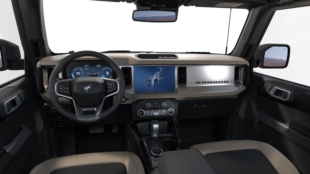 2025 Ford Bronco Outer Banks Photo6