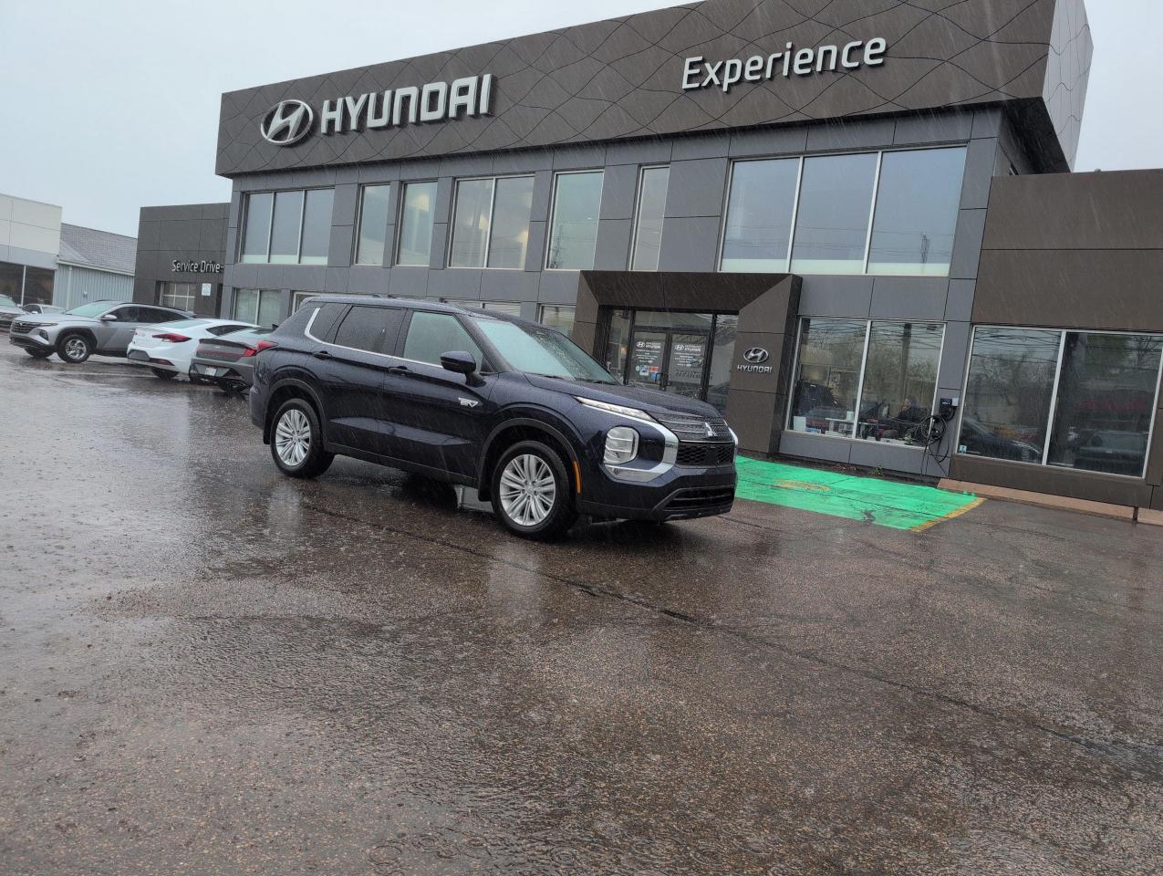 Used 2025 Mitsubishi Outlander Phev ES for sale in Charlottetown, PE
