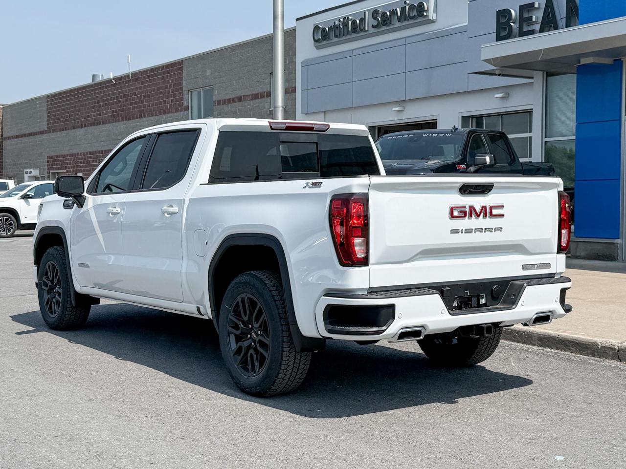 2025 GMC Sierra 1500 Elevation 5.3L V8 WITH REMOTE START/ENTRY, HEATED SEATS, HEATED STEERING WHEEL, CRUISE CONTROL, HD REAR VISION CAMERA, BOSE SOUND SYSTEM Photo