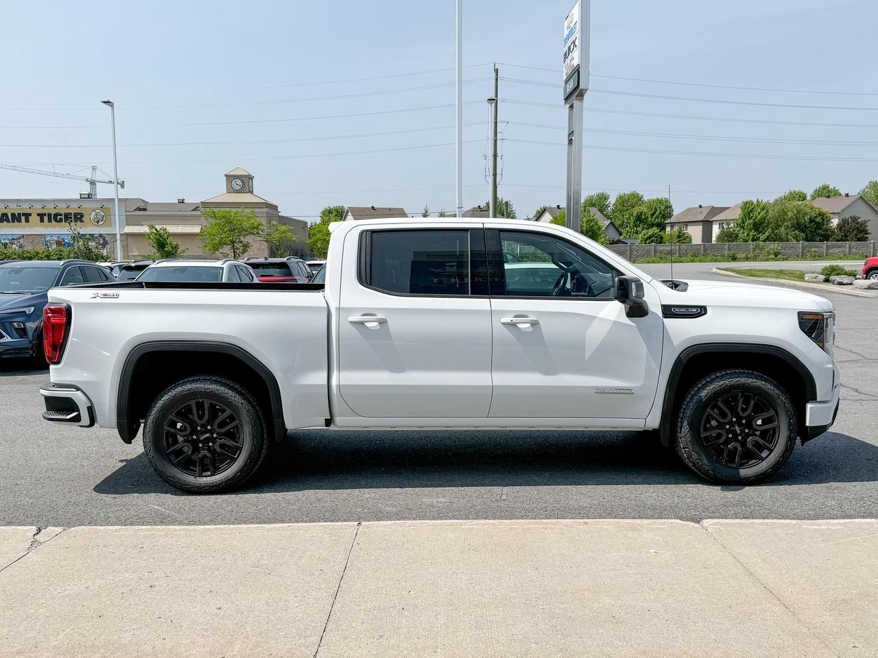 2025 GMC Sierra 1500 Elevation 5.3L V8 WITH REMOTE START/ENTRY, HEATED SEATS, HEATED STEERING WHEEL, CRUISE CONTROL, HD REAR VISION CAMERA, BOSE SOUND SYSTEM Photo
