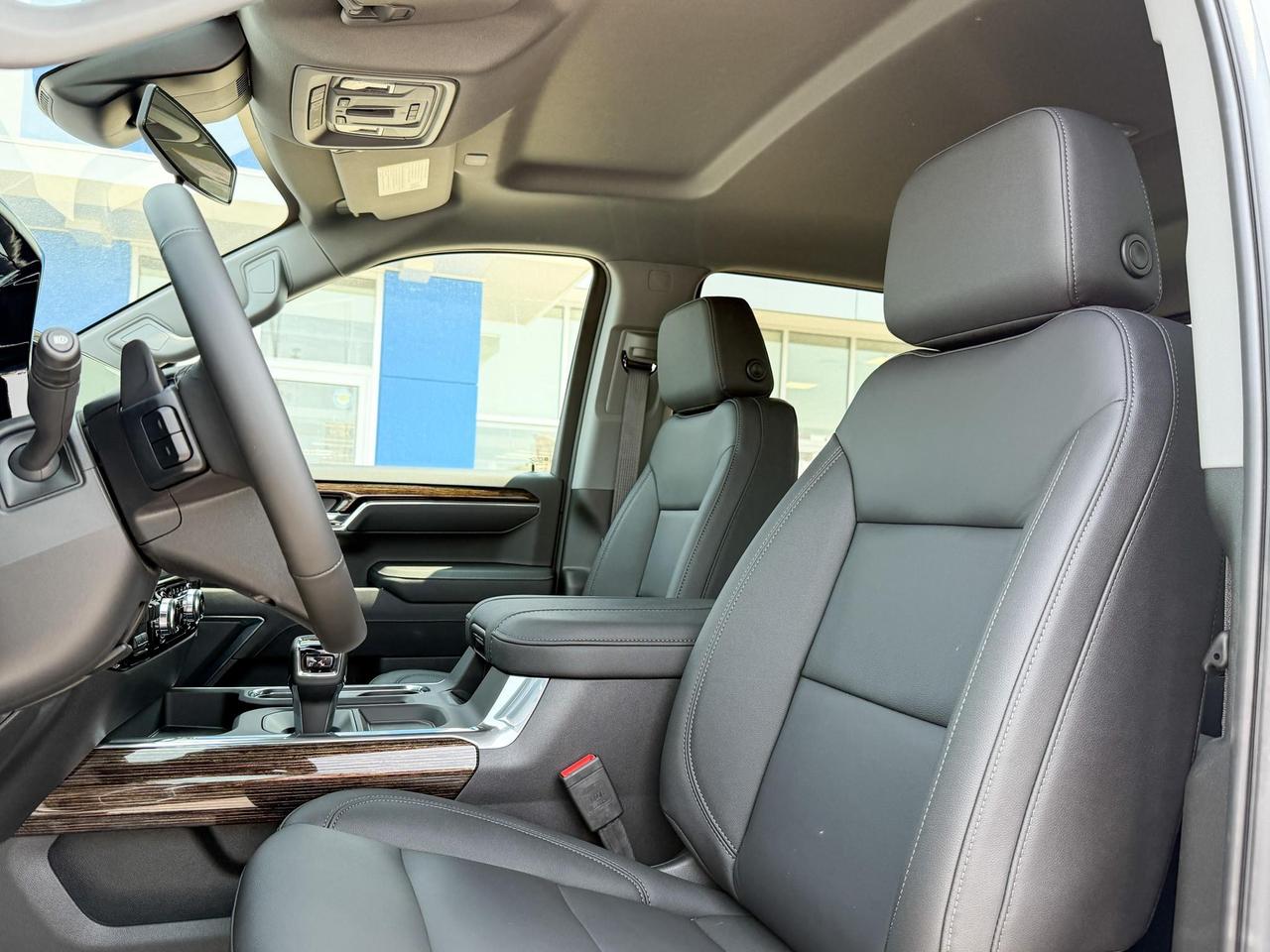 2025 GMC Sierra 1500 Elevation 5.3L V8 WITH REMOTE START/ENTRY, HEATED SEATS, HEATED STEERING WHEEL, CRUISE CONTROL, HD REAR VISION CAMERA, BOSE SOUND SYSTEM Photo
