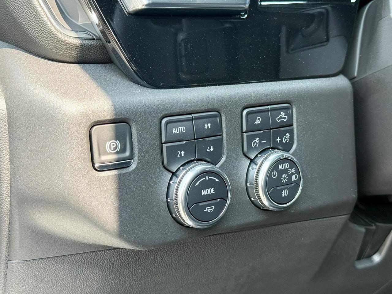2025 GMC Sierra 1500 Elevation 5.3L V8 WITH REMOTE START/ENTRY, HEATED SEATS, HEATED STEERING WHEEL, CRUISE CONTROL, HD REAR VISION CAMERA, BOSE SOUND SYSTEM Photo