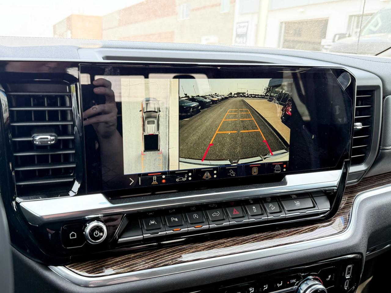 2025 GMC Sierra 1500 Elevation 5.3L V8 WITH REMOTE START/ENTRY, HEATED SEATS, HEATED STEERING WHEEL, CRUISE CONTROL, HD REAR VISION CAMERA, BOSE SOUND SYSTEM Photo