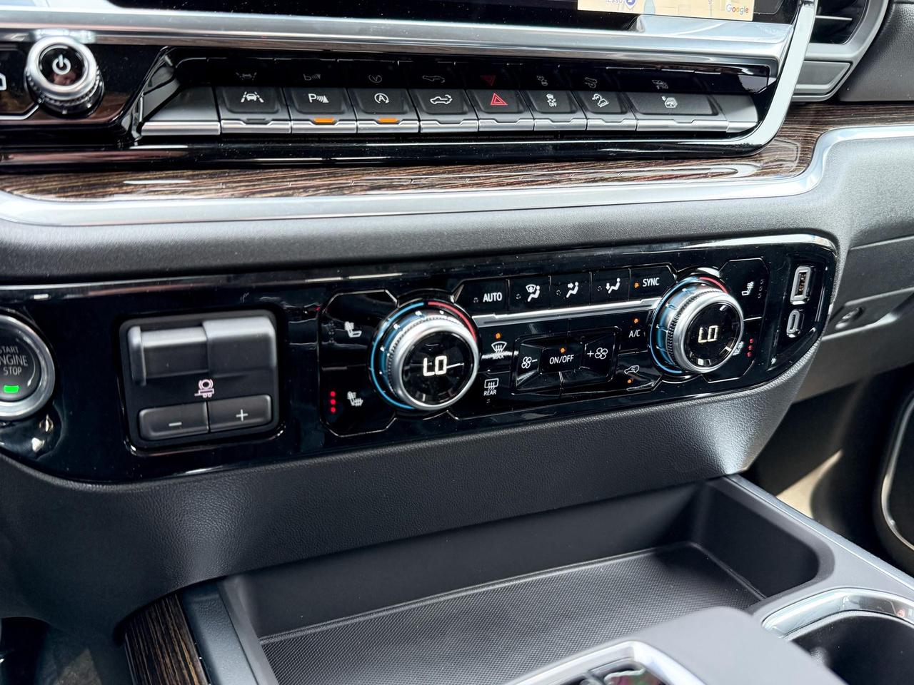 2025 GMC Sierra 1500 Elevation 5.3L V8 WITH REMOTE START/ENTRY, HEATED SEATS, HEATED STEERING WHEEL, CRUISE CONTROL, HD REAR VISION CAMERA, BOSE SOUND SYSTEM Photo