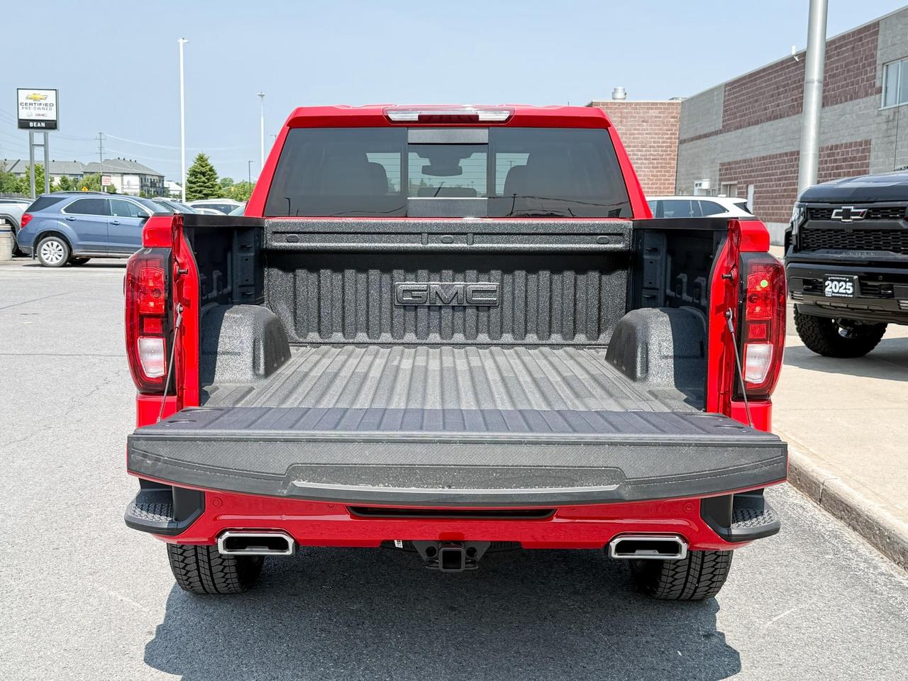 2025 GMC Sierra 1500 Elevation 5.3L V8 WITH REMOTE START/ENTRY, HEATED SEATS, HEATED STEERING WHEEL, CRUISE CONTROL, HD REAR VISION CAMERA, BOSE SOUND SYSTEM Photo