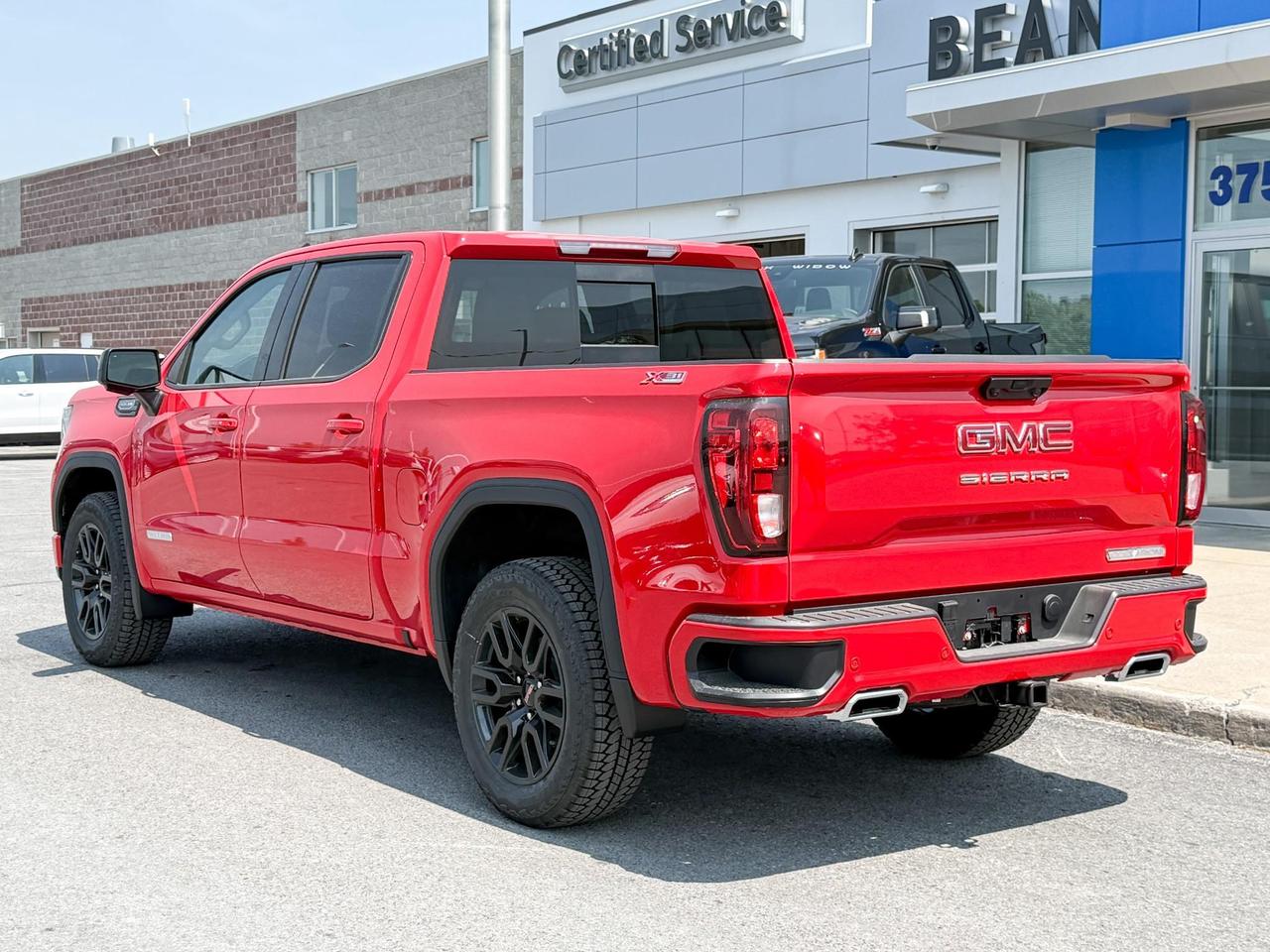 2025 GMC Sierra 1500 Elevation 5.3L V8 WITH REMOTE START/ENTRY, HEATED SEATS, HEATED STEERING WHEEL, CRUISE CONTROL, HD REAR VISION CAMERA, BOSE SOUND SYSTEM Photo