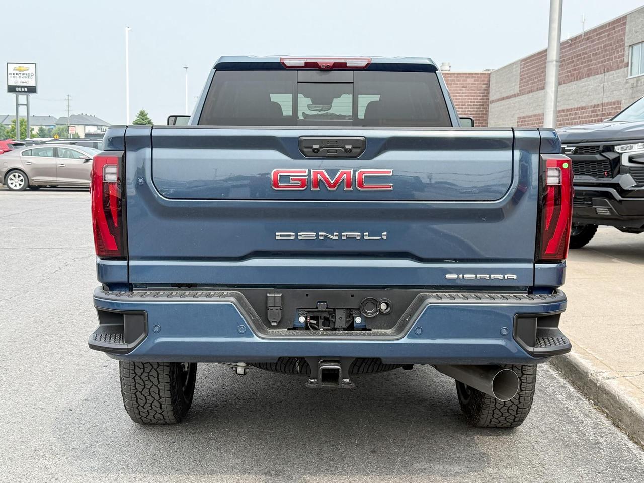 2025 GMC Sierra 2500 HD Denali DURAMAX 6.6L V8 WITH REMOTE START/ENTRY, HEATED SEATS, HEATED STEERING WHEEL, VENTILATED SEATS, HD SURROUND VISION Photo