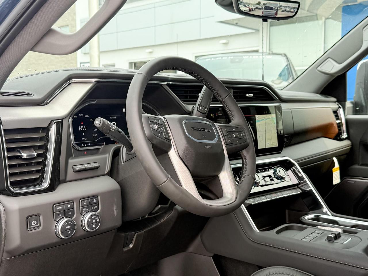 2025 GMC Sierra 2500 HD Denali DURAMAX 6.6L V8 WITH REMOTE START/ENTRY, HEATED SEATS, HEATED STEERING WHEEL, VENTILATED SEATS, HD SURROUND VISION Photo