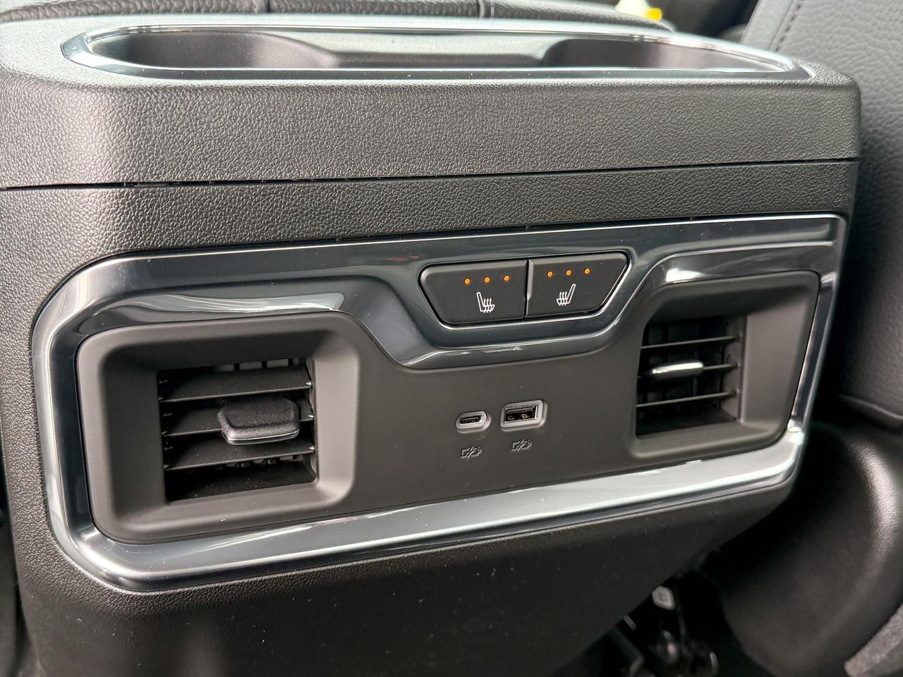 2025 GMC Sierra 2500 HD Denali DURAMAX 6.6L V8 WITH REMOTE START/ENTRY, HEATED SEATS, HEATED STEERING WHEEL, VENTILATED SEATS, HD SURROUND VISION Photo