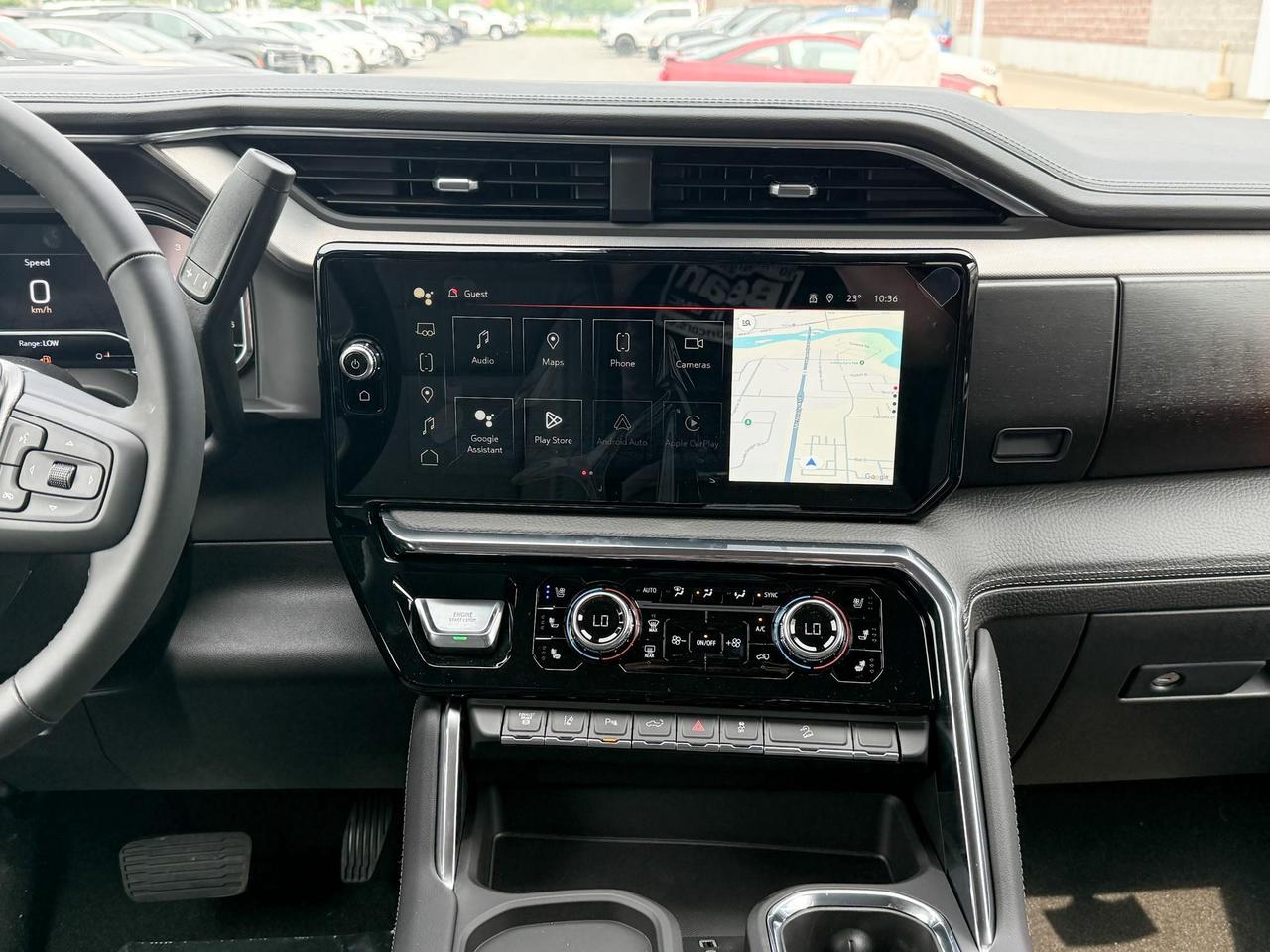 2025 GMC Sierra 2500 HD Denali DURAMAX 6.6L V8 WITH REMOTE START/ENTRY, HEATED SEATS, HEATED STEERING WHEEL, VENTILATED SEATS, HD SURROUND VISION Photo