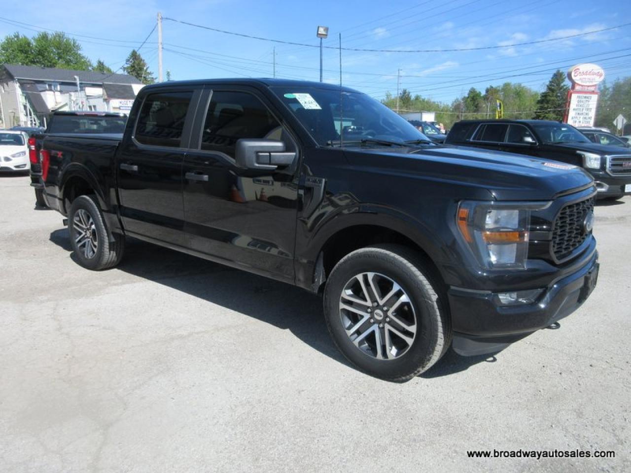 2023 Ford F-150 LIKE NEW STX-MODEL 5 PASSENGER 2.7L - ECO-BOOST.. 4X4.. CREW-CAB.. SHORTY.. NAVIGATION.. BACK-UP CAMERA.. BLUETOOTH SYSTEM.. KEYLESS ENTRY.. Photo4