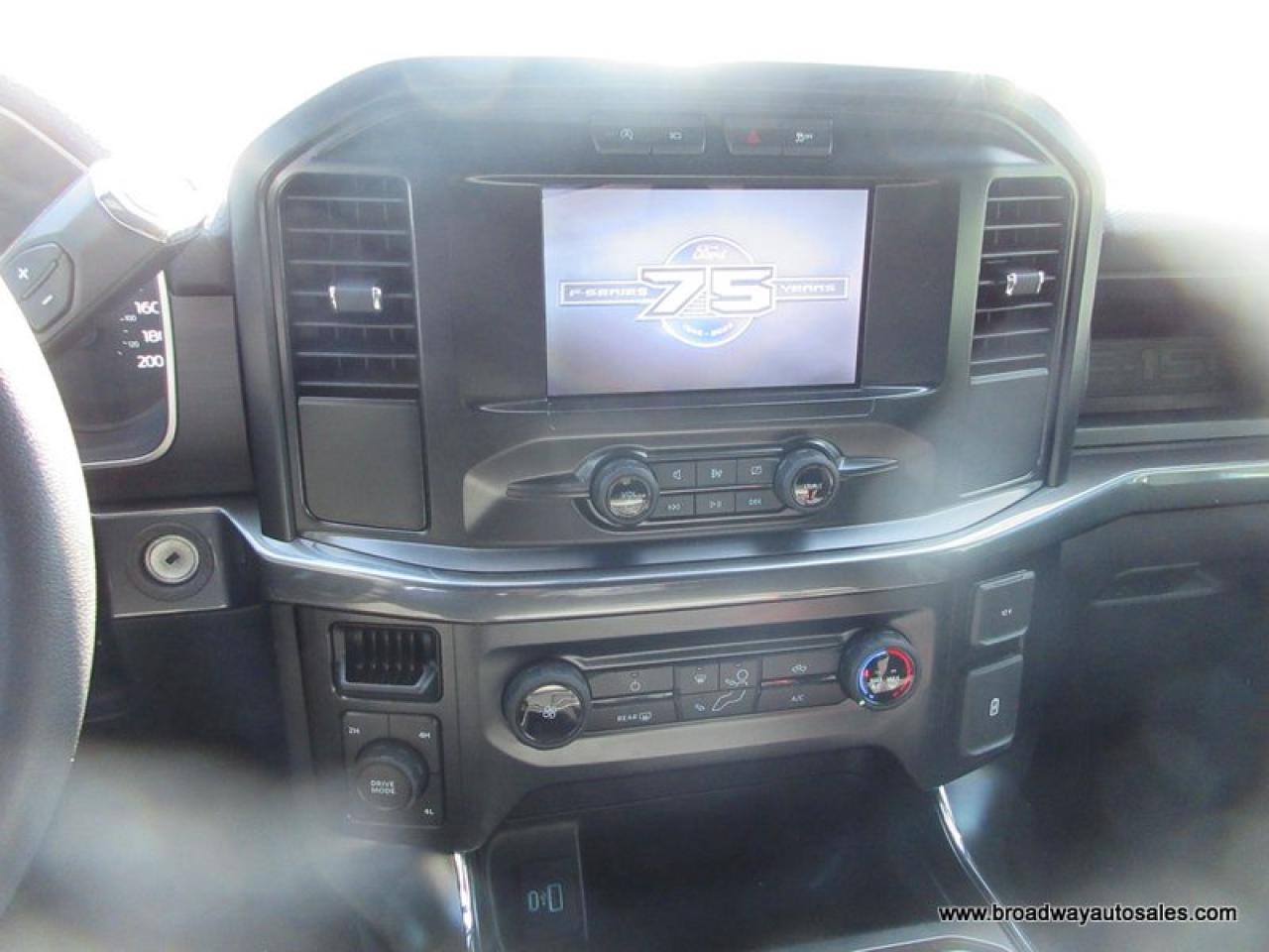 2023 Ford F-150 LIKE NEW STX-MODEL 5 PASSENGER 2.7L - ECO-BOOST.. 4X4.. CREW-CAB.. SHORTY.. NAVIGATION.. BACK-UP CAMERA.. BLUETOOTH SYSTEM.. KEYLESS ENTRY.. Photo