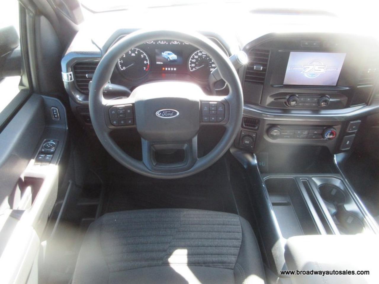 2023 Ford F-150 LIKE NEW STX-MODEL 5 PASSENGER 2.7L - ECO-BOOST.. 4X4.. CREW-CAB.. SHORTY.. NAVIGATION.. BACK-UP CAMERA.. BLUETOOTH SYSTEM.. KEYLESS ENTRY.. Photo