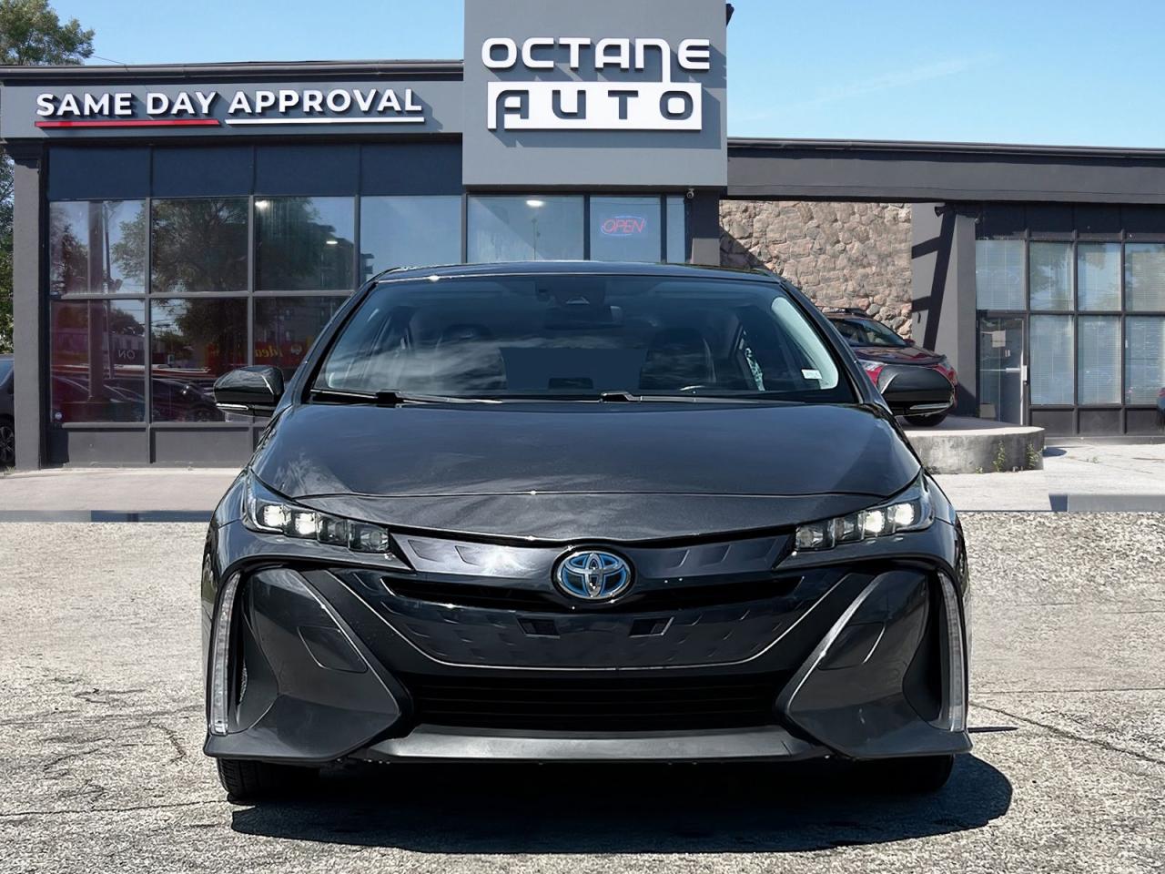 2021 Toyota Prius Prime Upgrade Auto - Photo #2