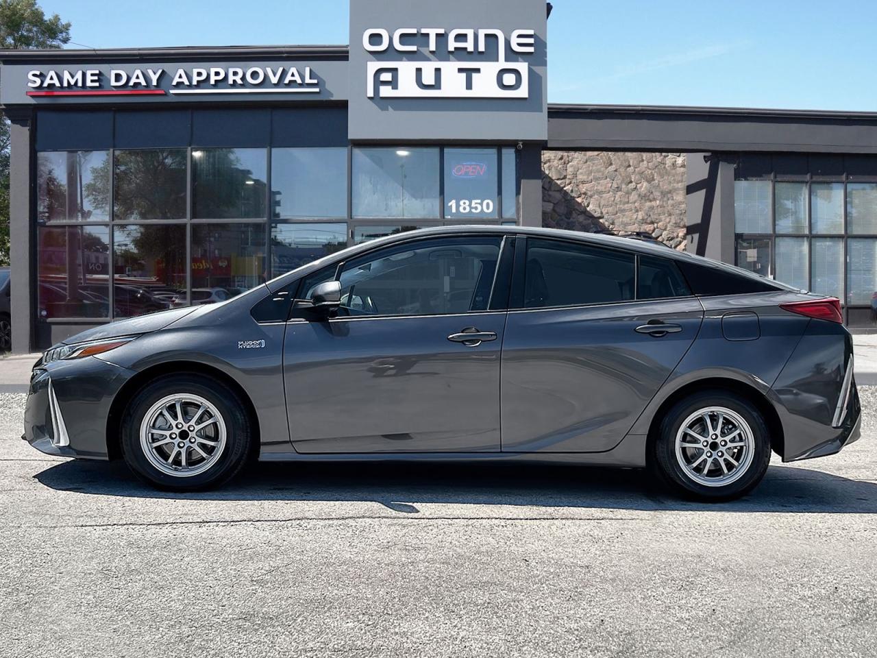 2021 Toyota Prius Prime Upgrade Auto - Photo #3