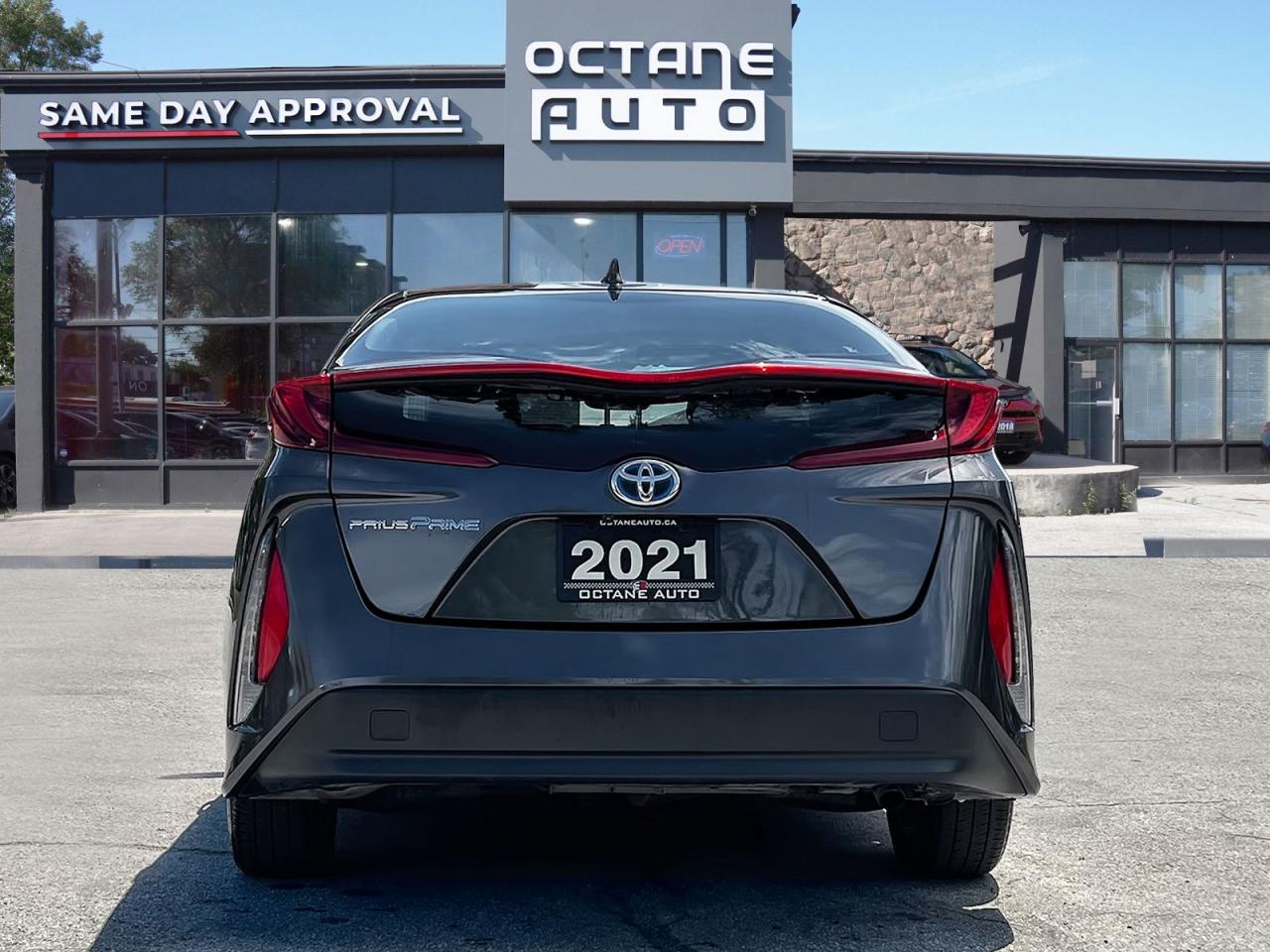 2021 Toyota Prius Prime Upgrade Auto - Photo #6