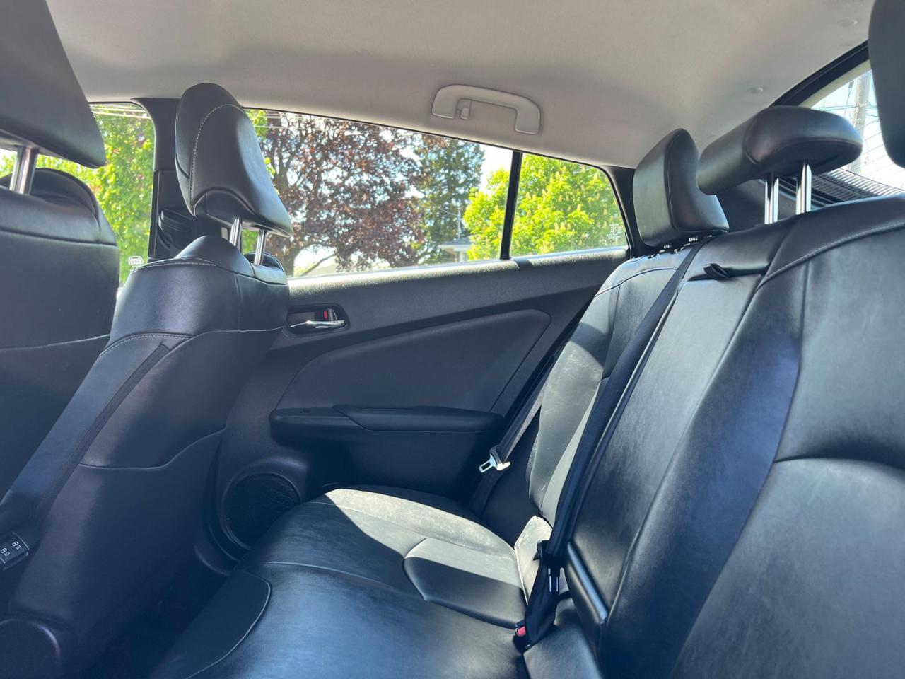 2021 Toyota Prius Prime Upgrade Auto - Photo #17