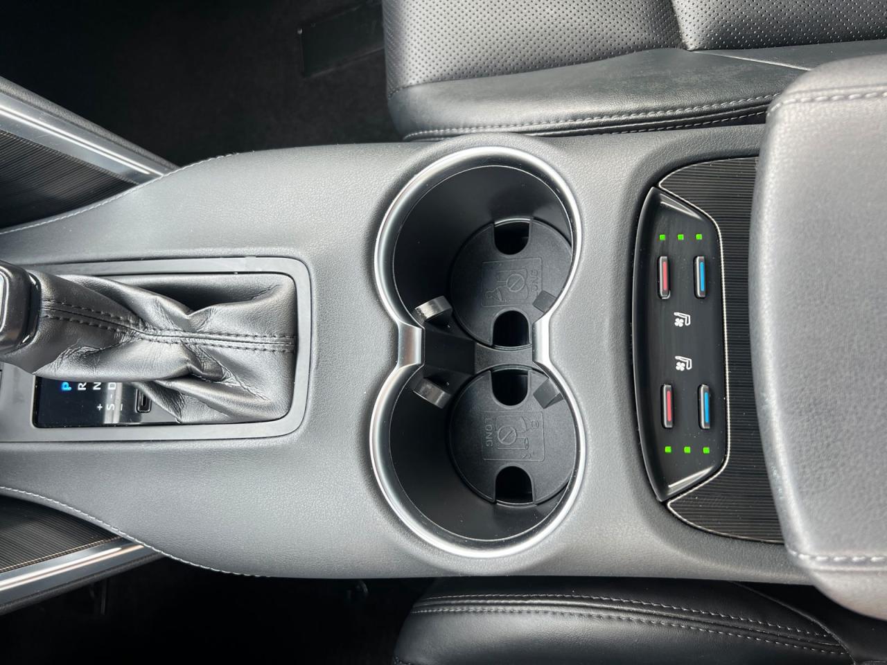 2021 Toyota Venza LIMITED AWD - Photo #15