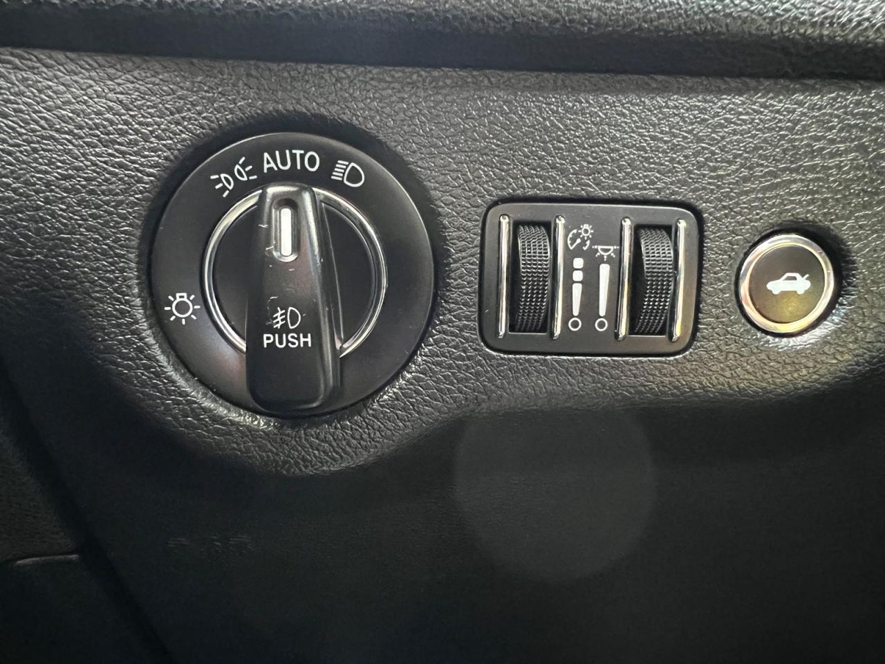 2021 Chrysler 300 S V6 AWD - Photo #17