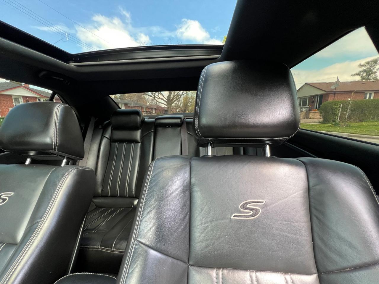 2021 Chrysler 300 S V6 AWD - Photo #19