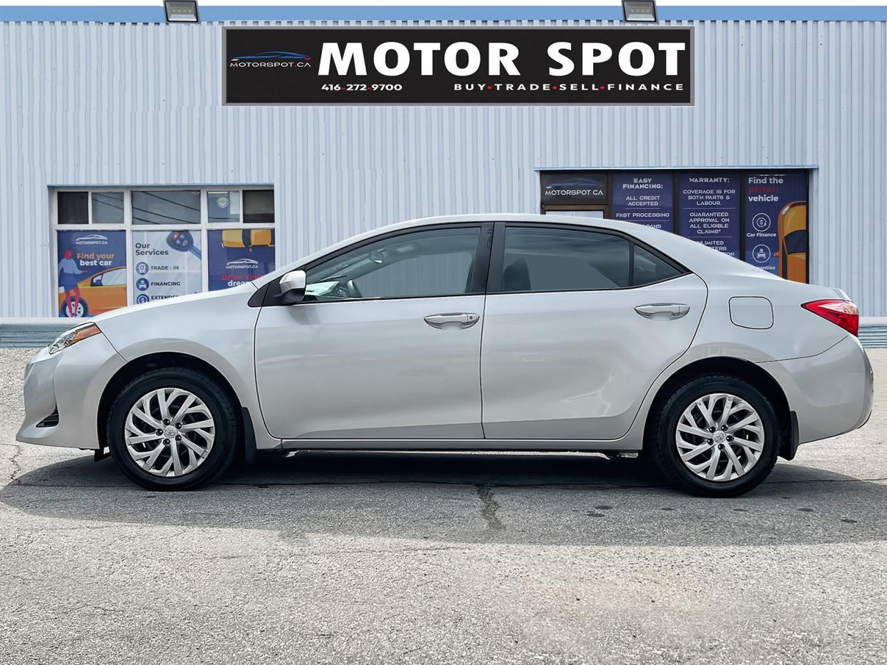 2018 Toyota Corolla LE - Photo #3