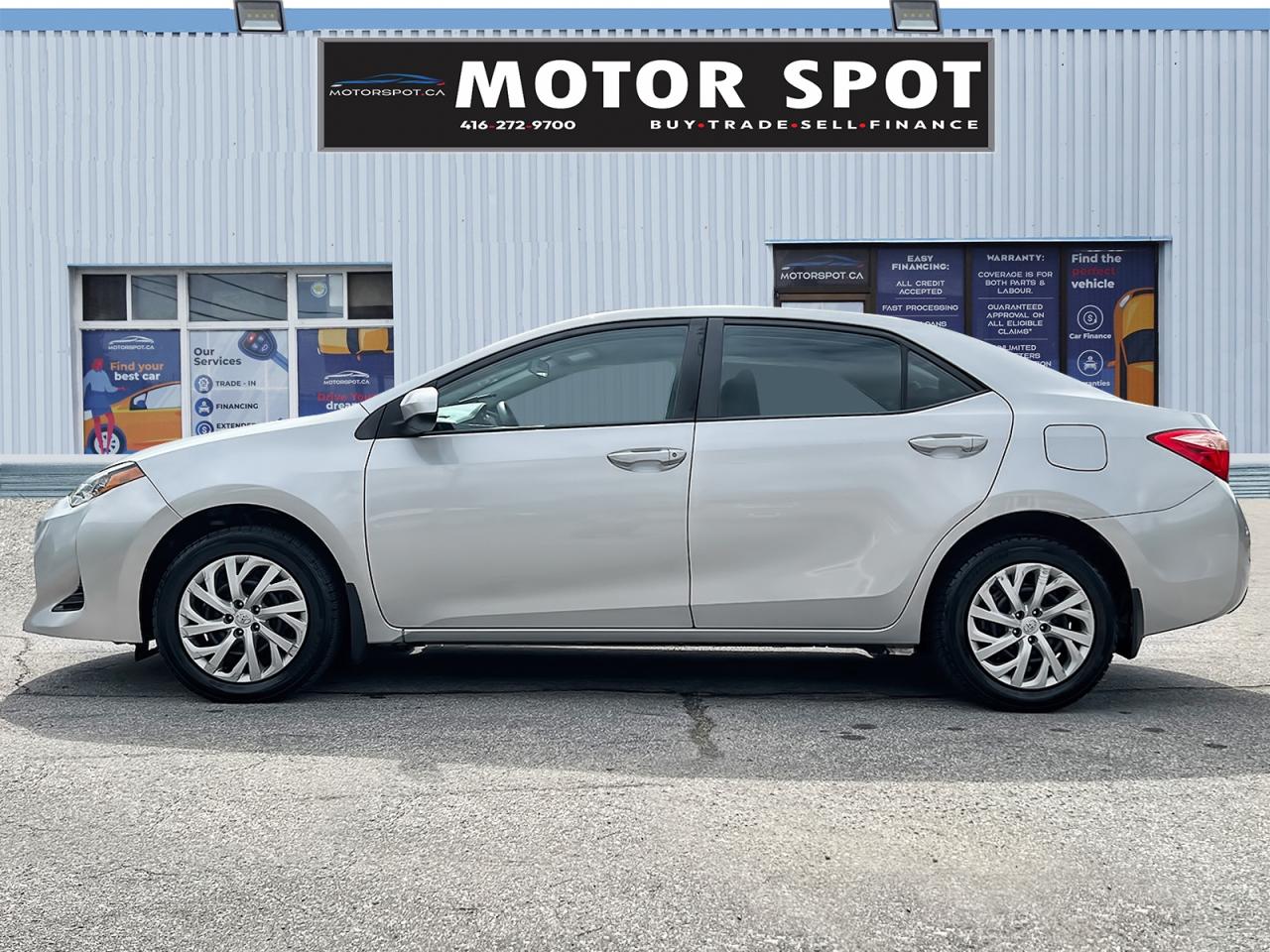 2018 Toyota Corolla LE - Photo #3