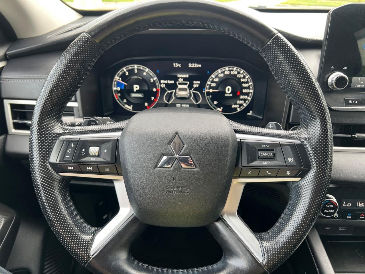 2022 Mitsubishi Outlander SEL S-AWC - Photo #9
