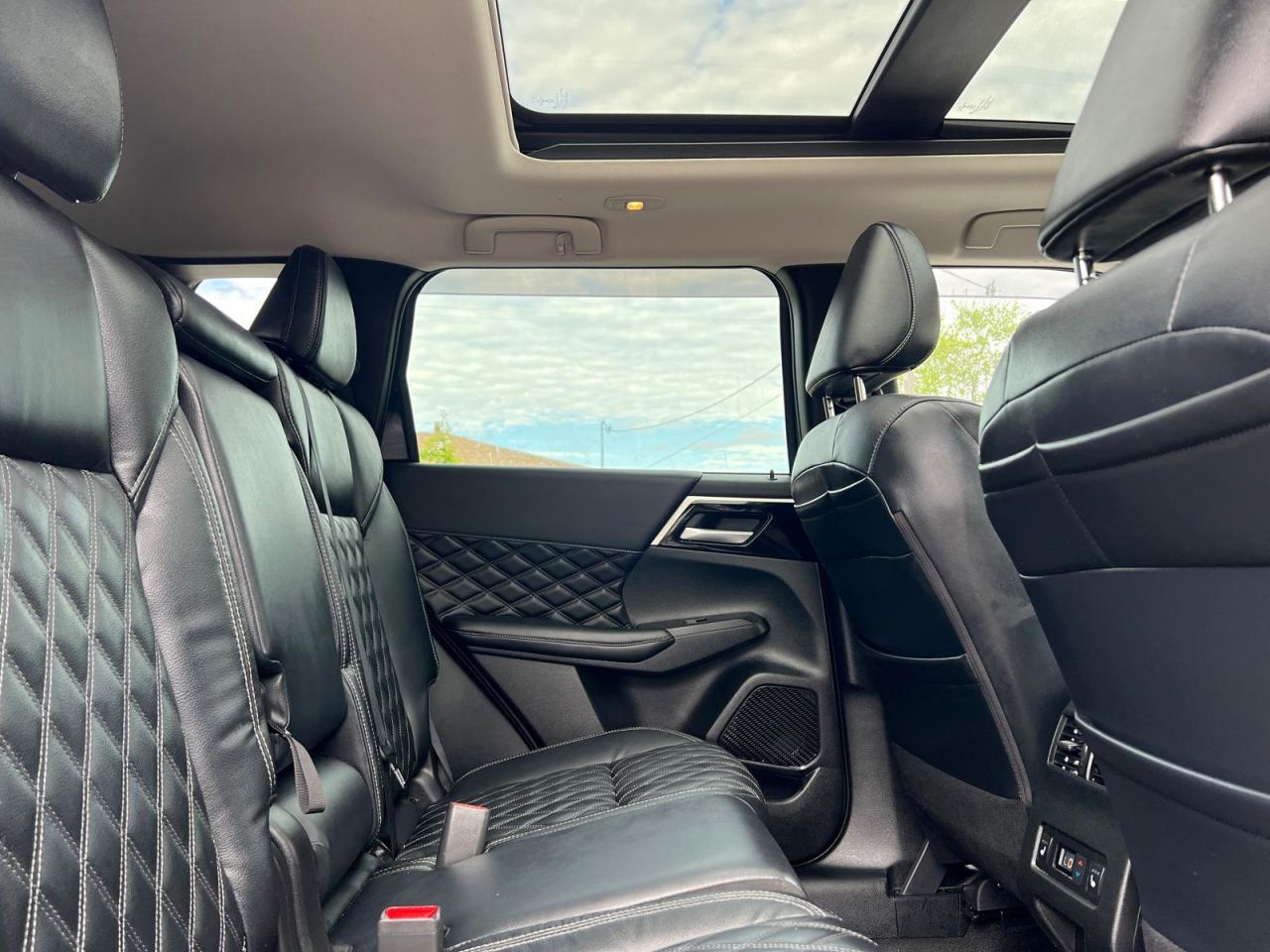 2022 Mitsubishi Outlander SEL S-AWC - Photo #21