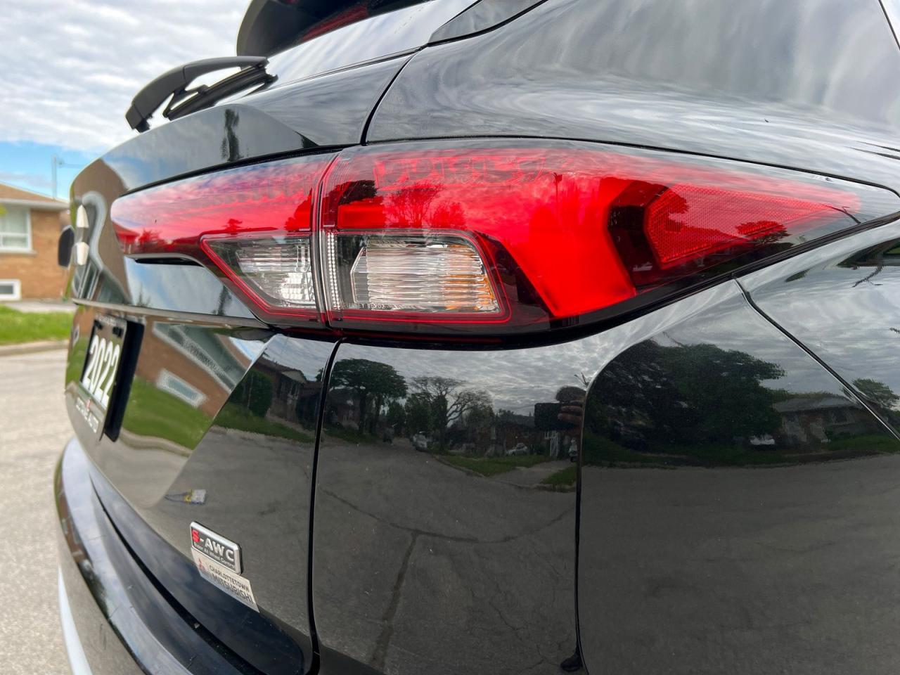 2022 Mitsubishi Outlander SEL S-AWC - Photo #5