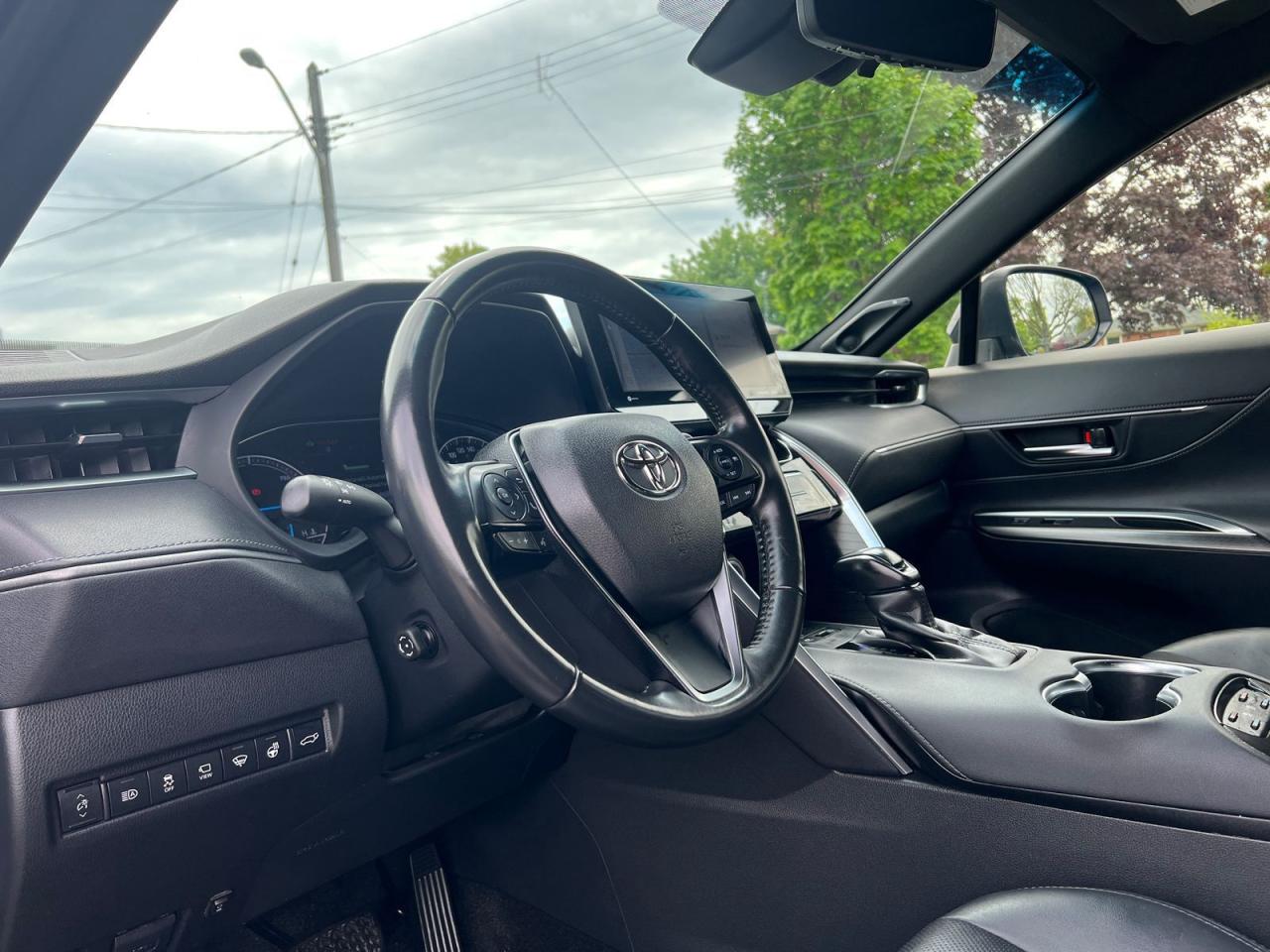 2021 Toyota Venza LIMITED AWD - Photo #8