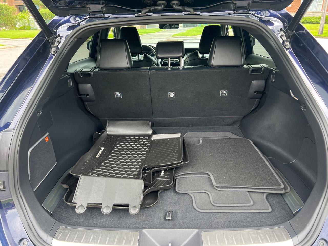 2021 Toyota Venza LIMITED AWD - Photo #7