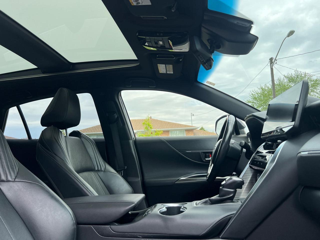 2021 Toyota Venza LIMITED AWD - Photo #20