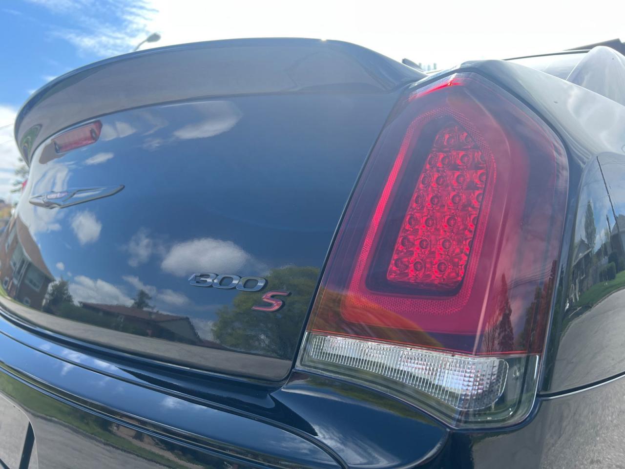 2021 Chrysler 300 S V6 AWD - Photo #7