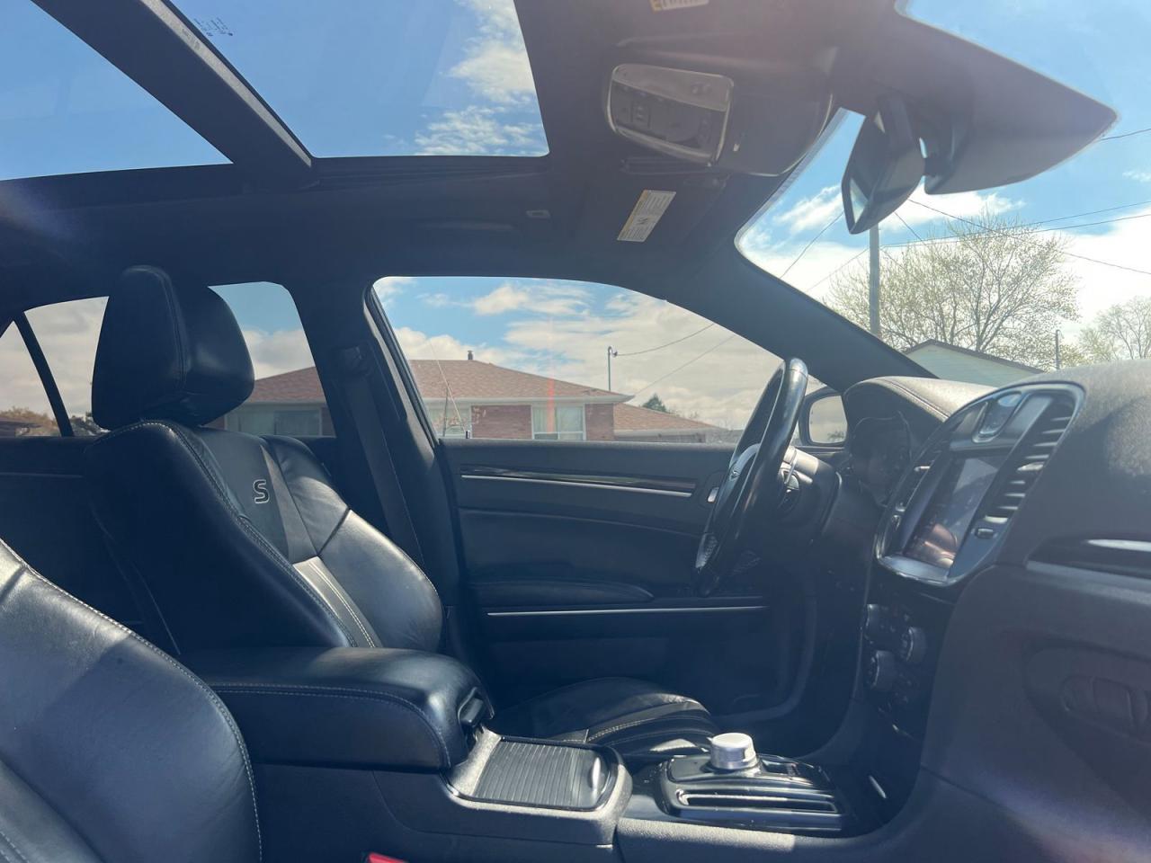 2021 Chrysler 300 S V6 AWD - Photo #23