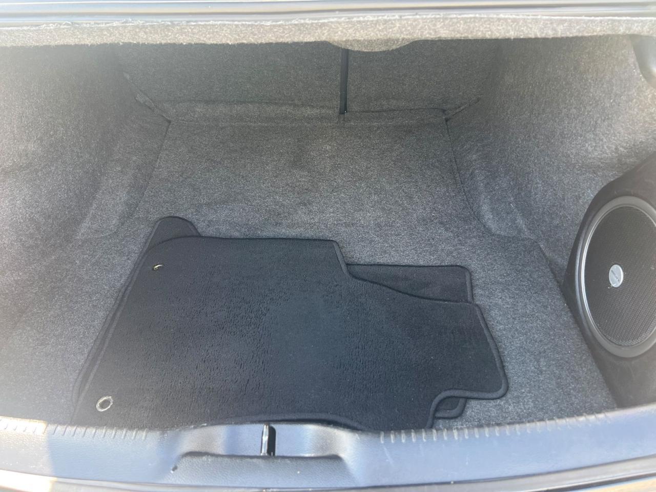 2021 Chrysler 300 S V6 AWD - Photo #4