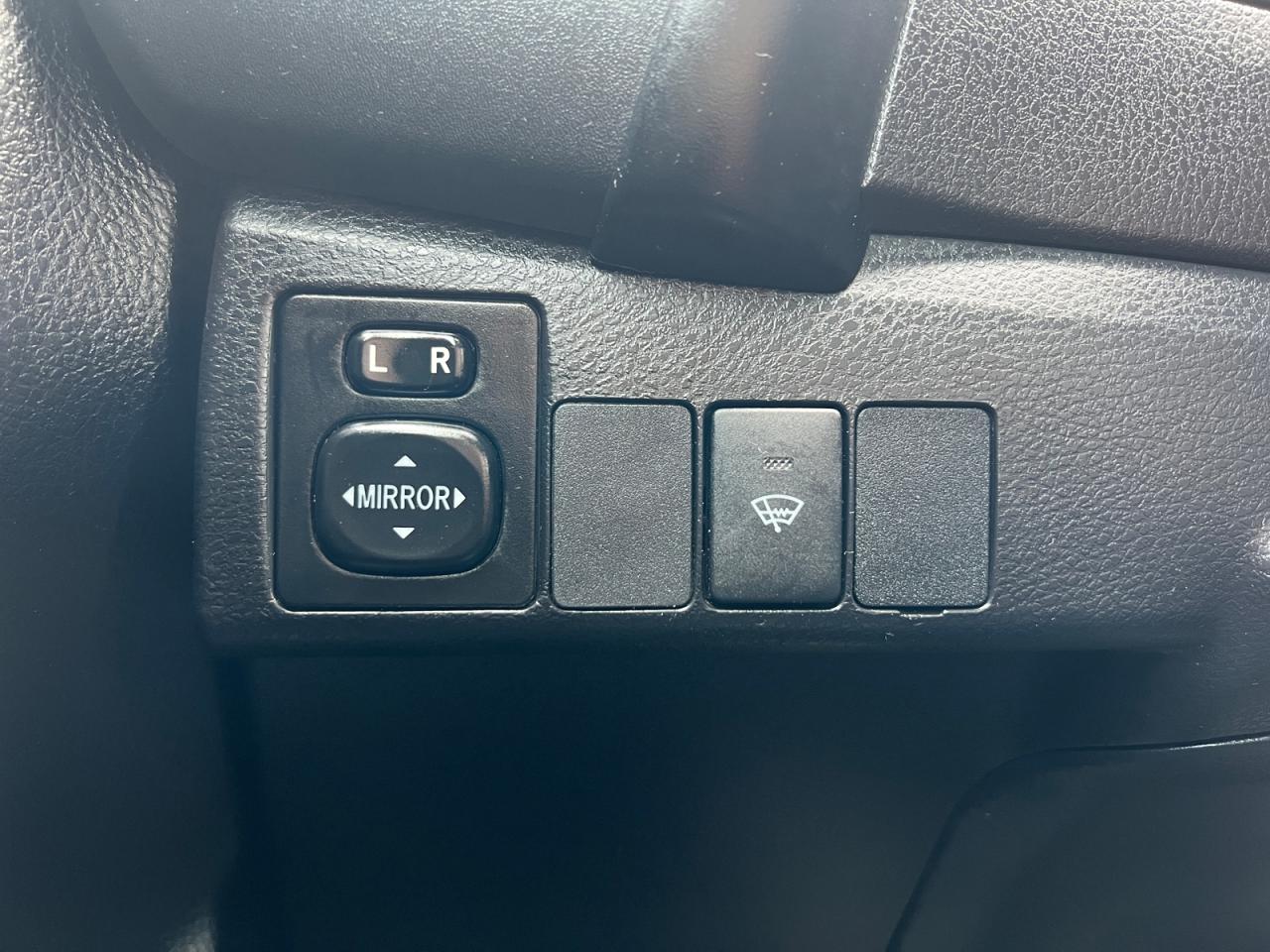 2018 Toyota Corolla LE Photo