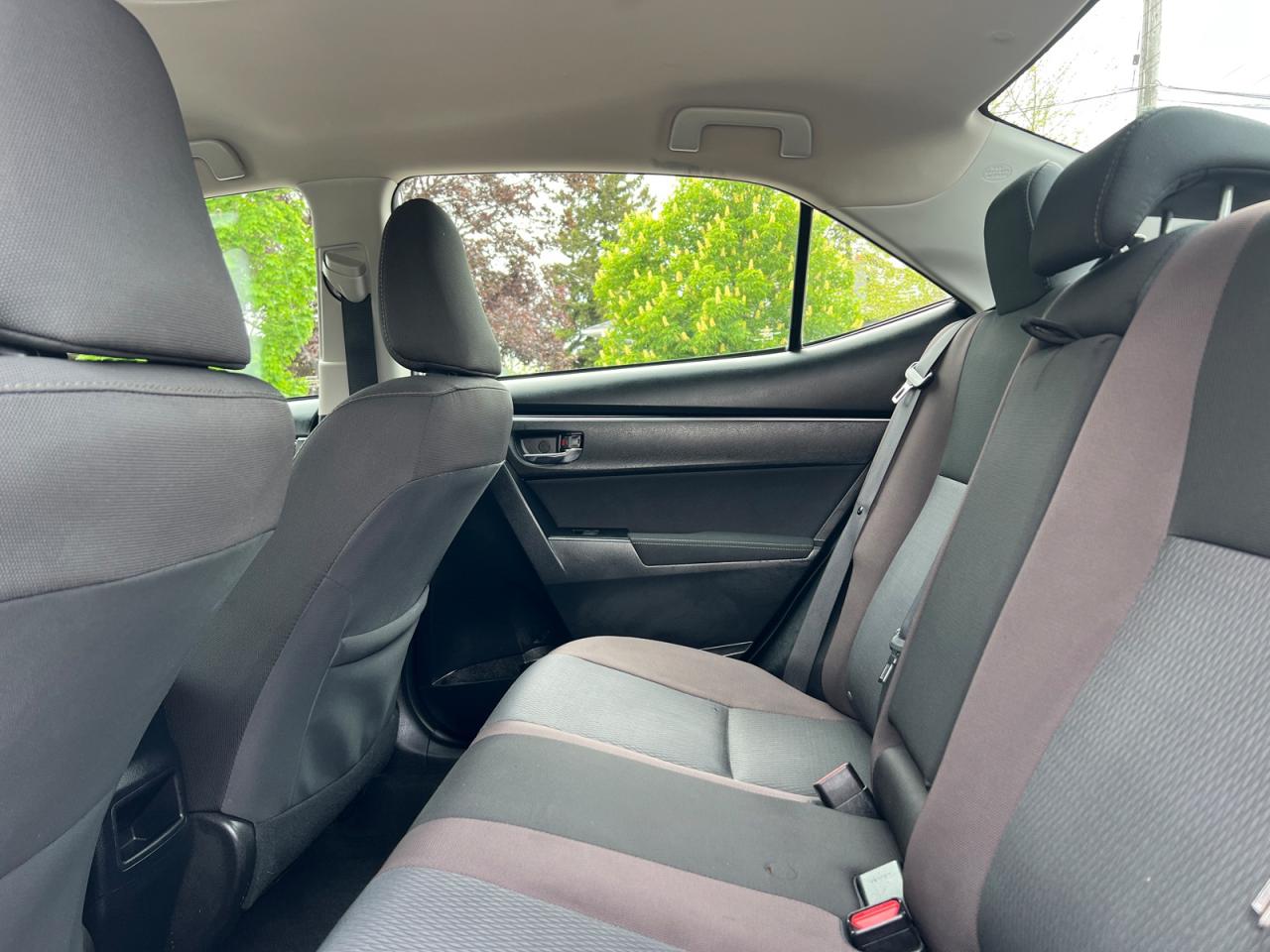 2018 Toyota Corolla LE Photo