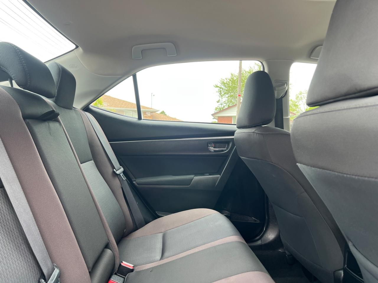 2018 Toyota Corolla LE Photo