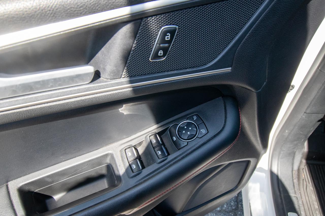 2022 Ford Edge ST LINE AWD Photo5