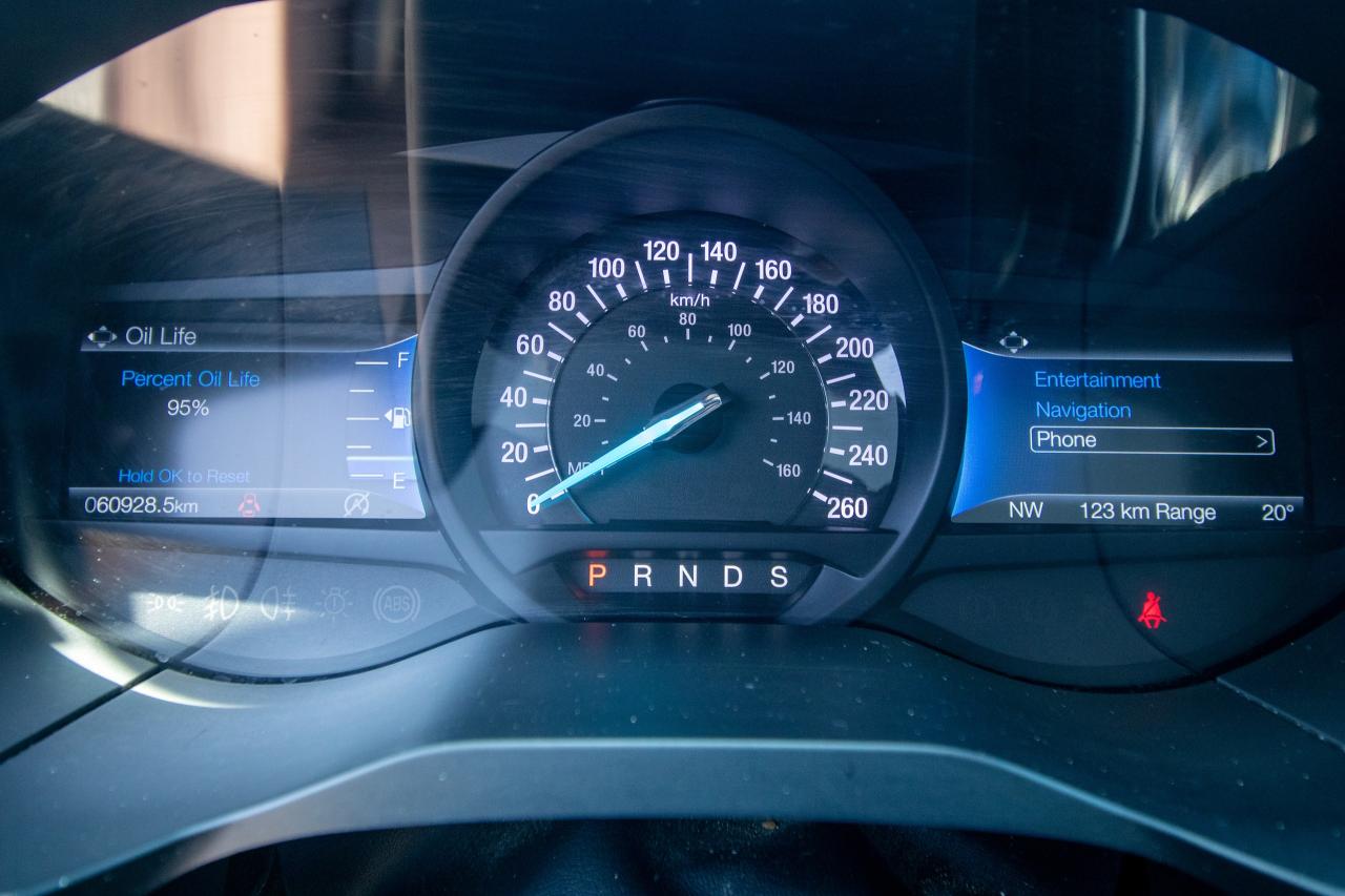 2022 Ford Edge ST LINE AWD Photo5