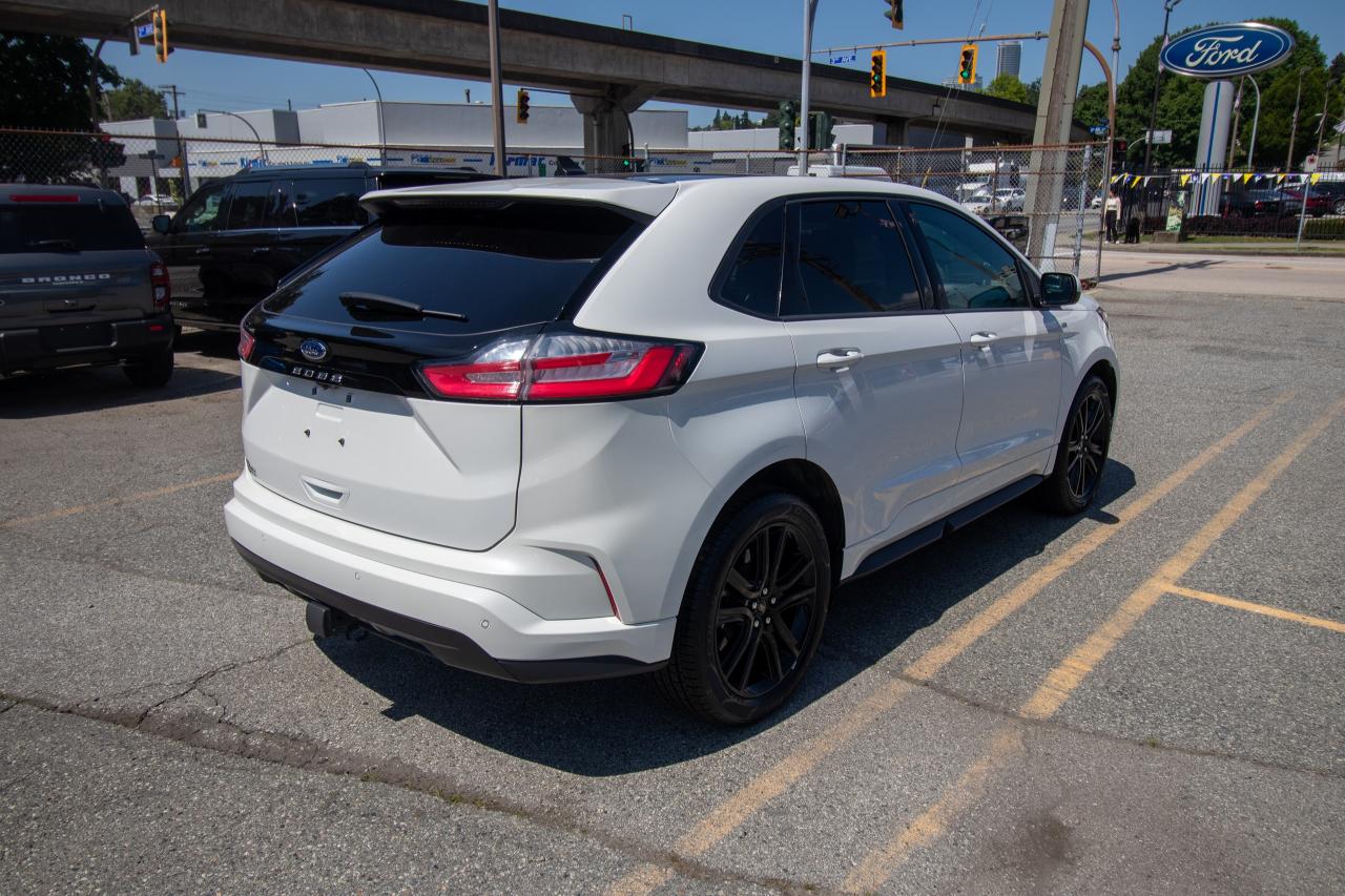 2022 Ford Edge ST LINE AWD Photo5