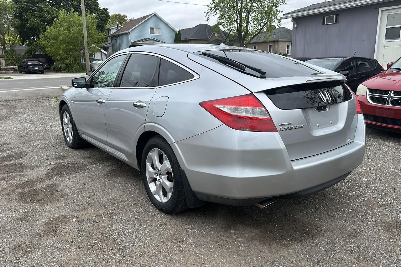 2010 Honda Accord Crosstour EX-L - Photo #3