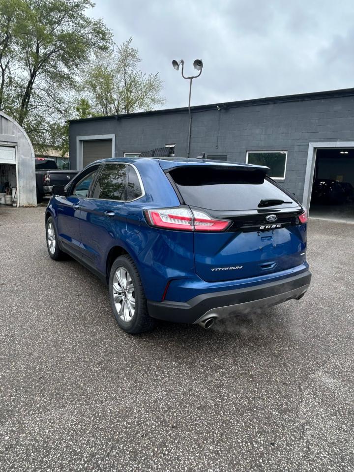 2023 Ford Edge Titanium Photo