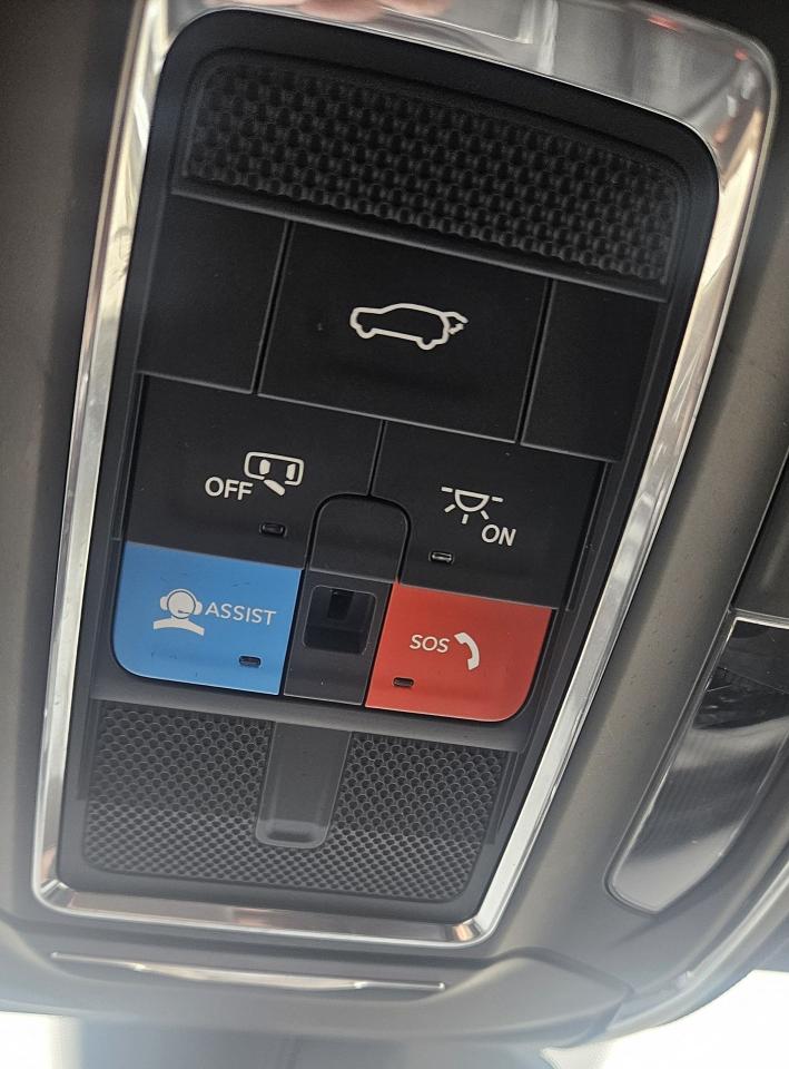 2023 Jeep Wagoneer Series III Photo