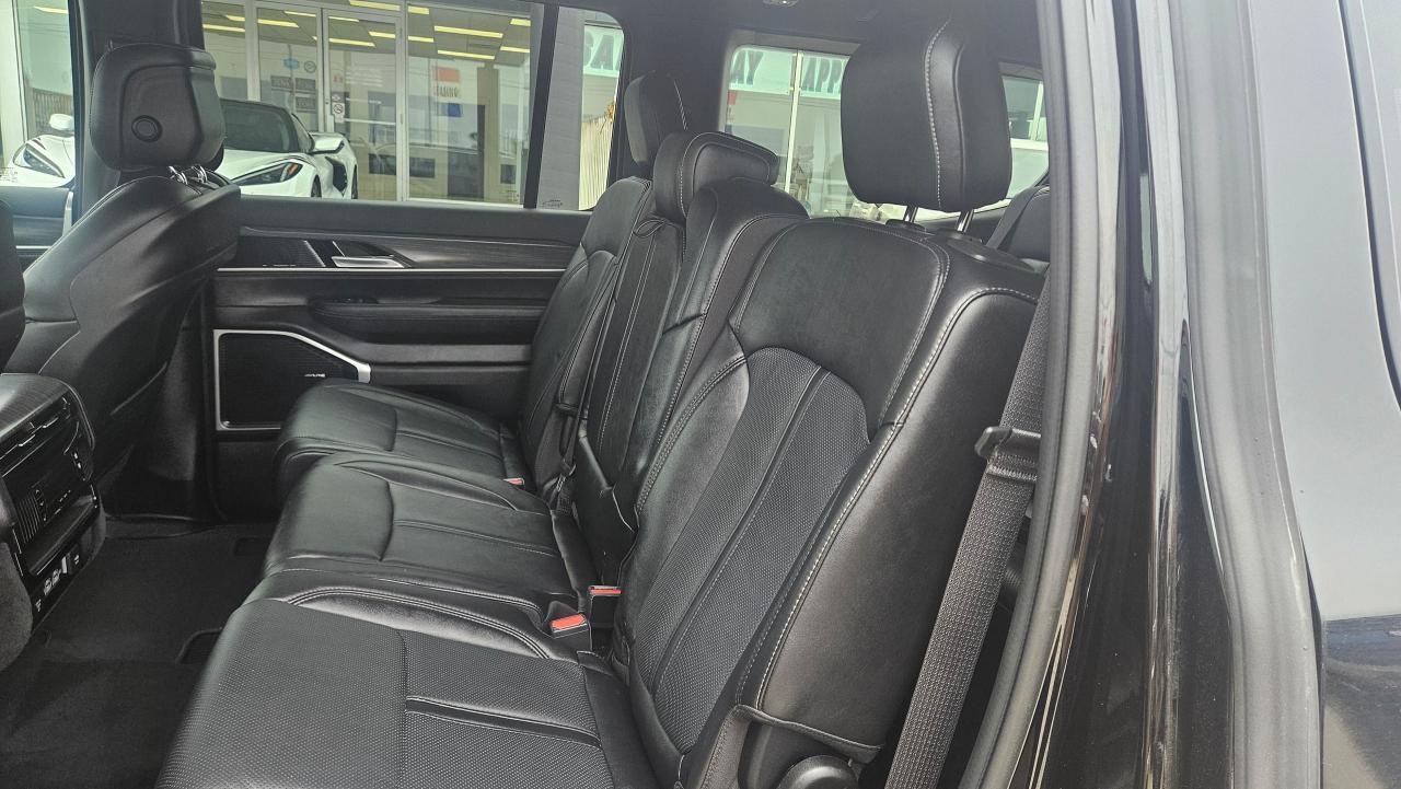 2023 Jeep Wagoneer Series III Photo