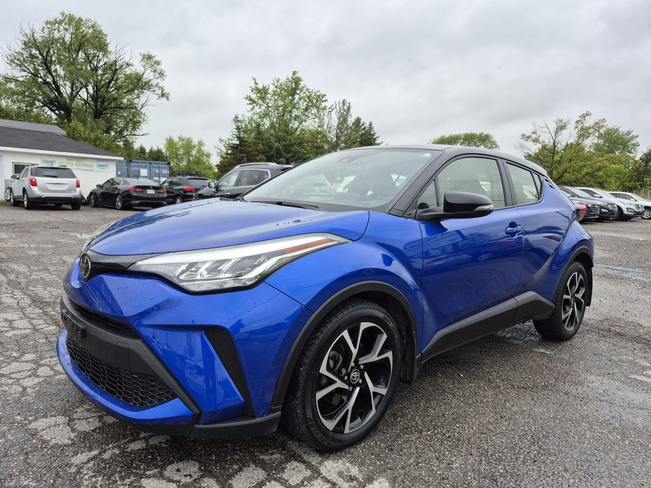 2021 Toyota C-HR XLE Premium Photo7